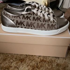 Michael Michael Kors City Sneakers.